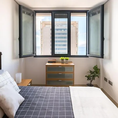 Cruz Twin Towers: Shore & Seaside Views Apartment