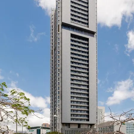 Cruz Twin Towers: Shore & Seaside Views